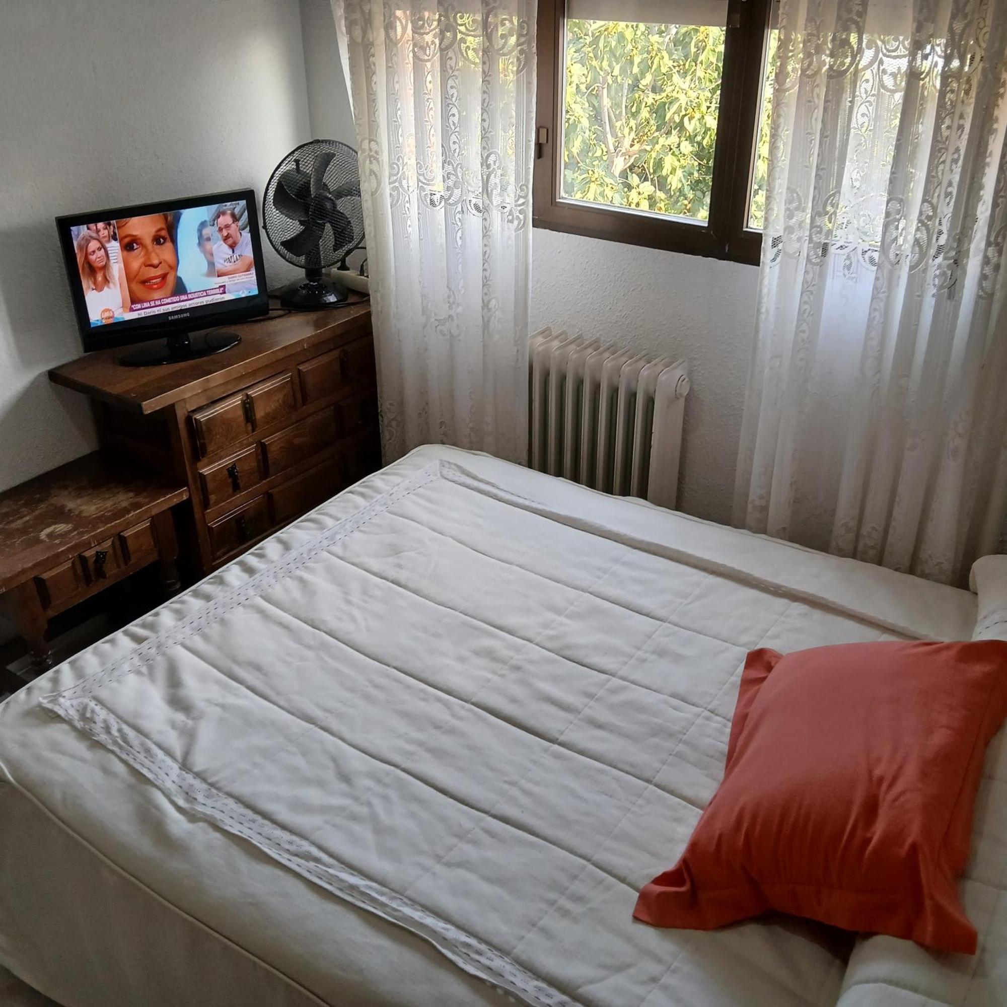 Cuarto Privado Doble En Toledo Bed and Breakfast Exterior foto